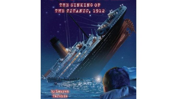 Titanic rms sinking ship historic unsinkable